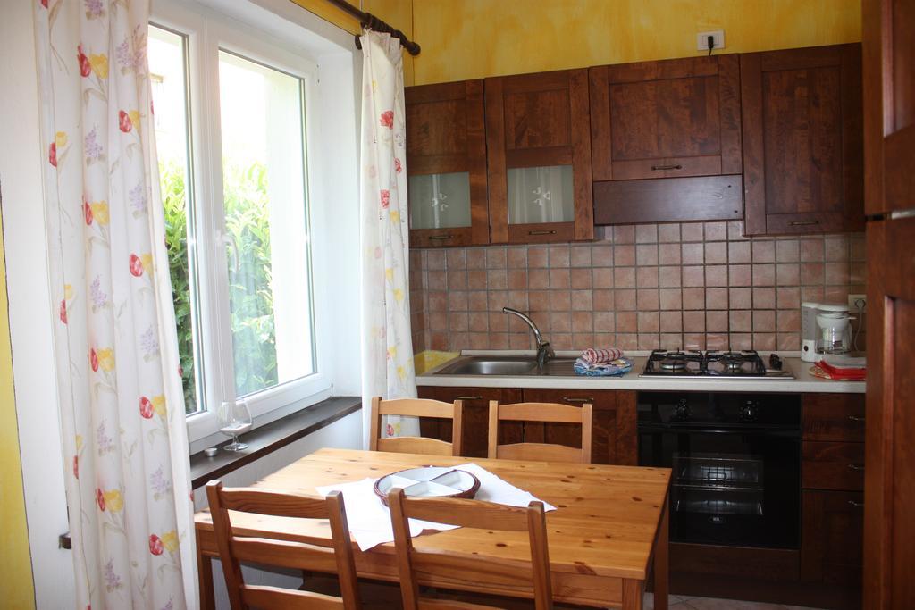 Villa Banana Канобио Стая снимка