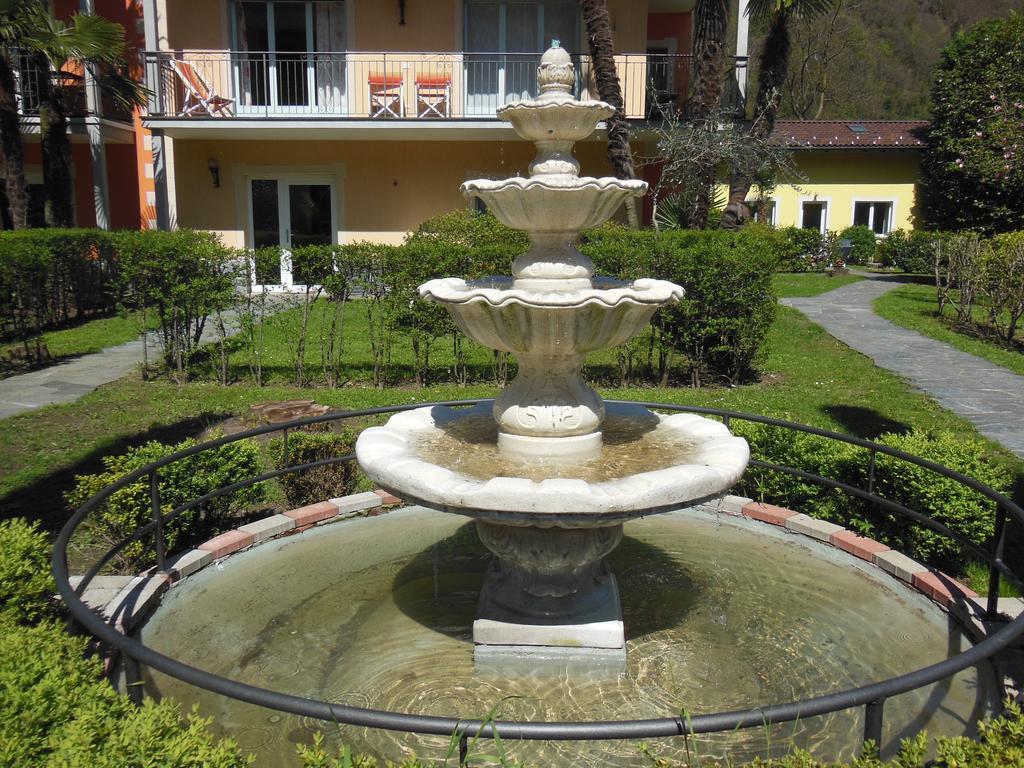 Villa Banana Канобио Екстериор снимка