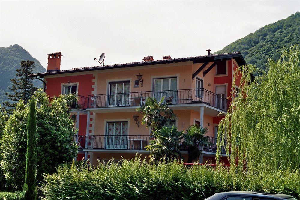 Villa Banana Канобио Екстериор снимка