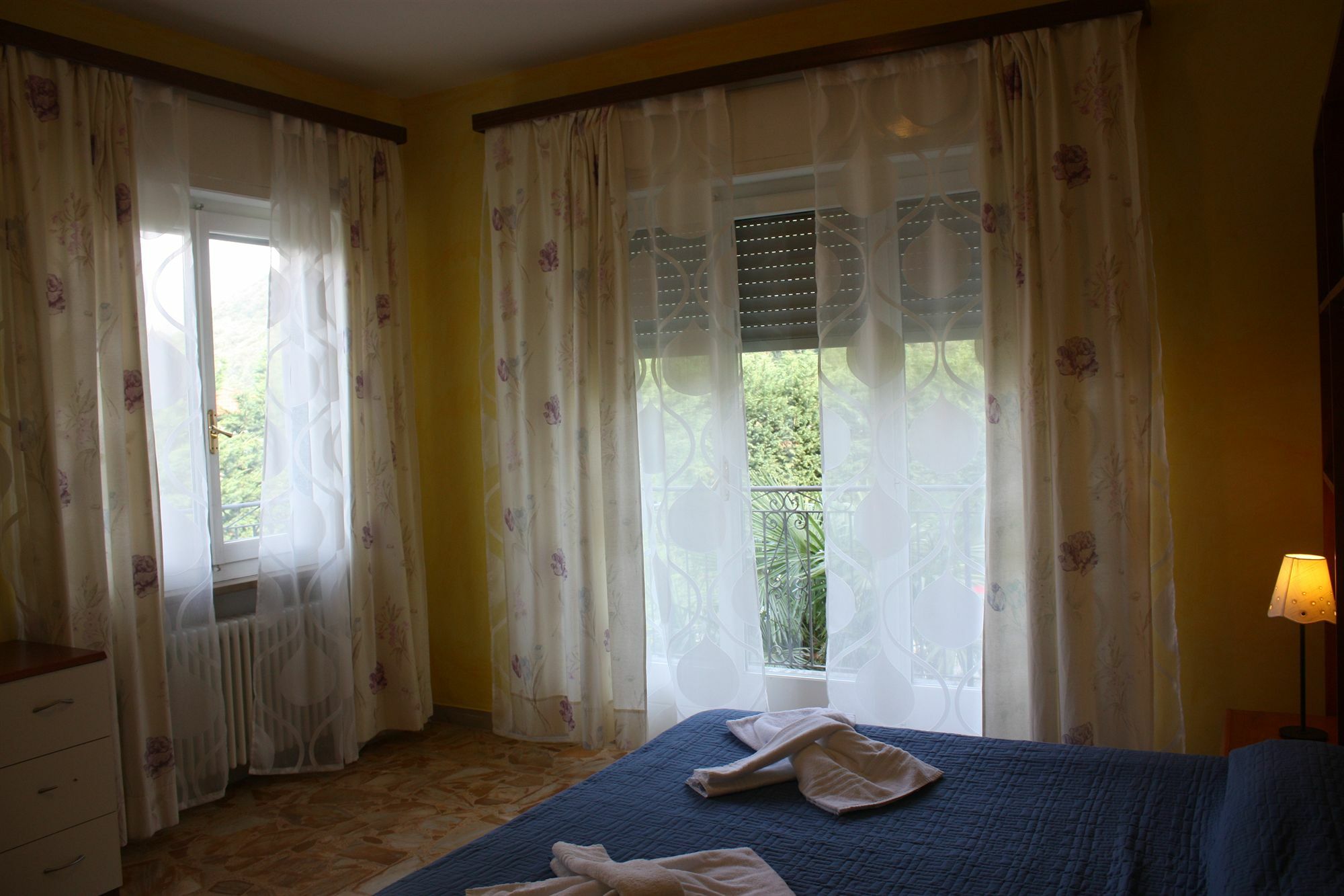 Villa Banana Канобио Екстериор снимка